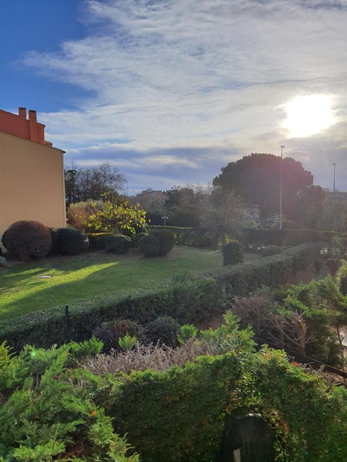 Studio 16 Le Cap D'Agde Avec Parking Prive Proche Du Centre Exteriör bild